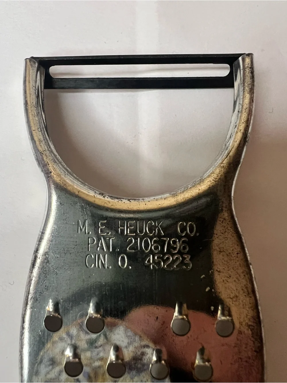 M. E. Heuck Co. vintage heuck